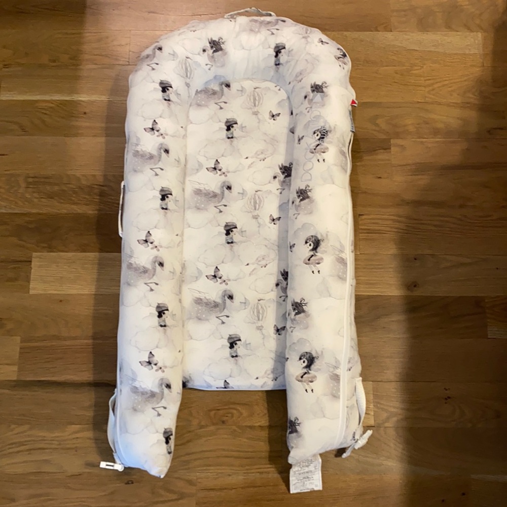 Dockatot Deluxe Mrs.Mighetto print